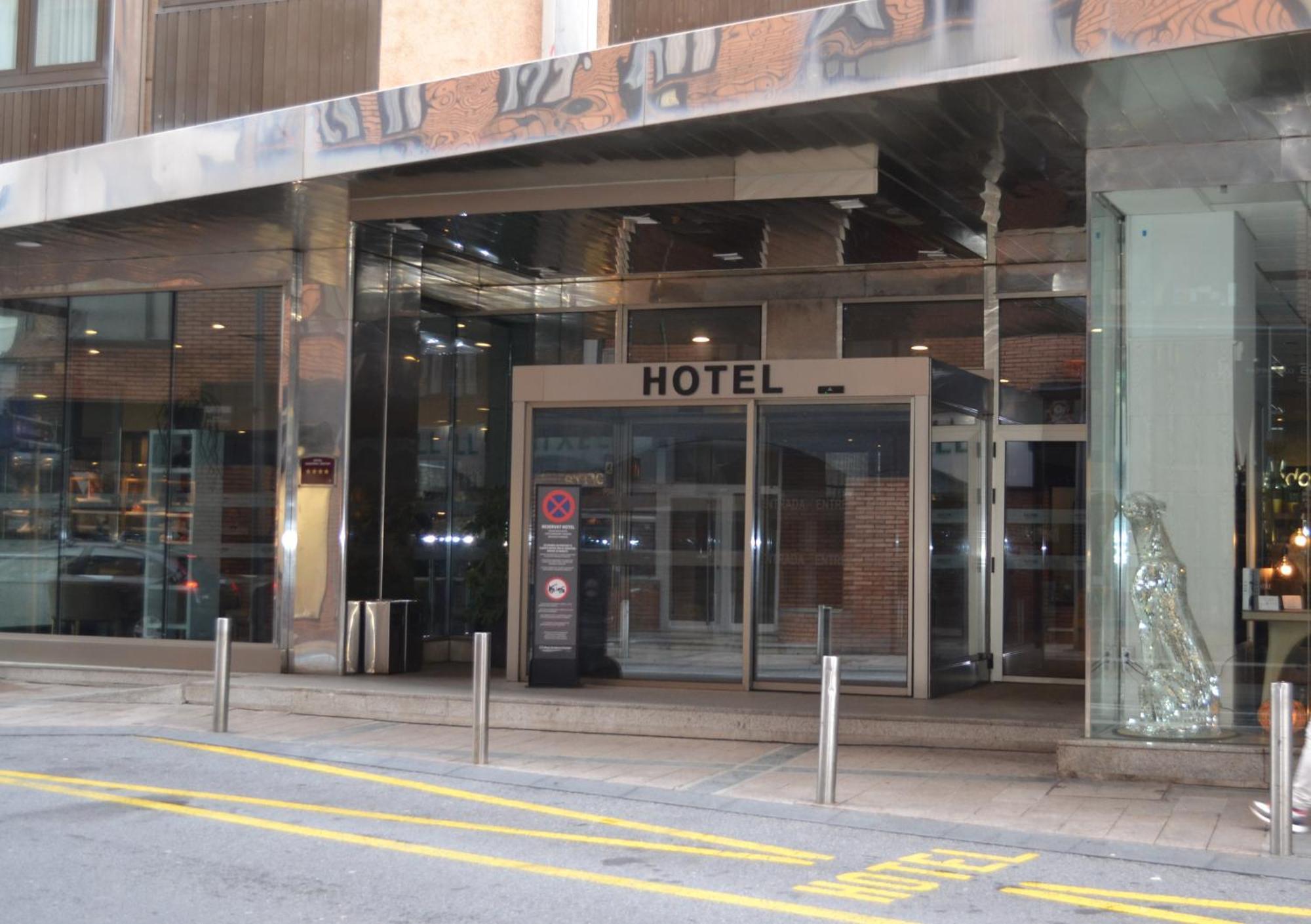 Center Hotel 4*